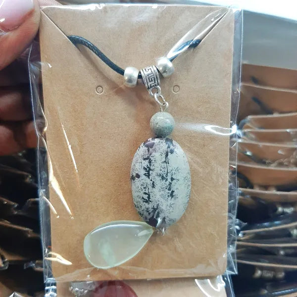 Dentritic agate and agate
